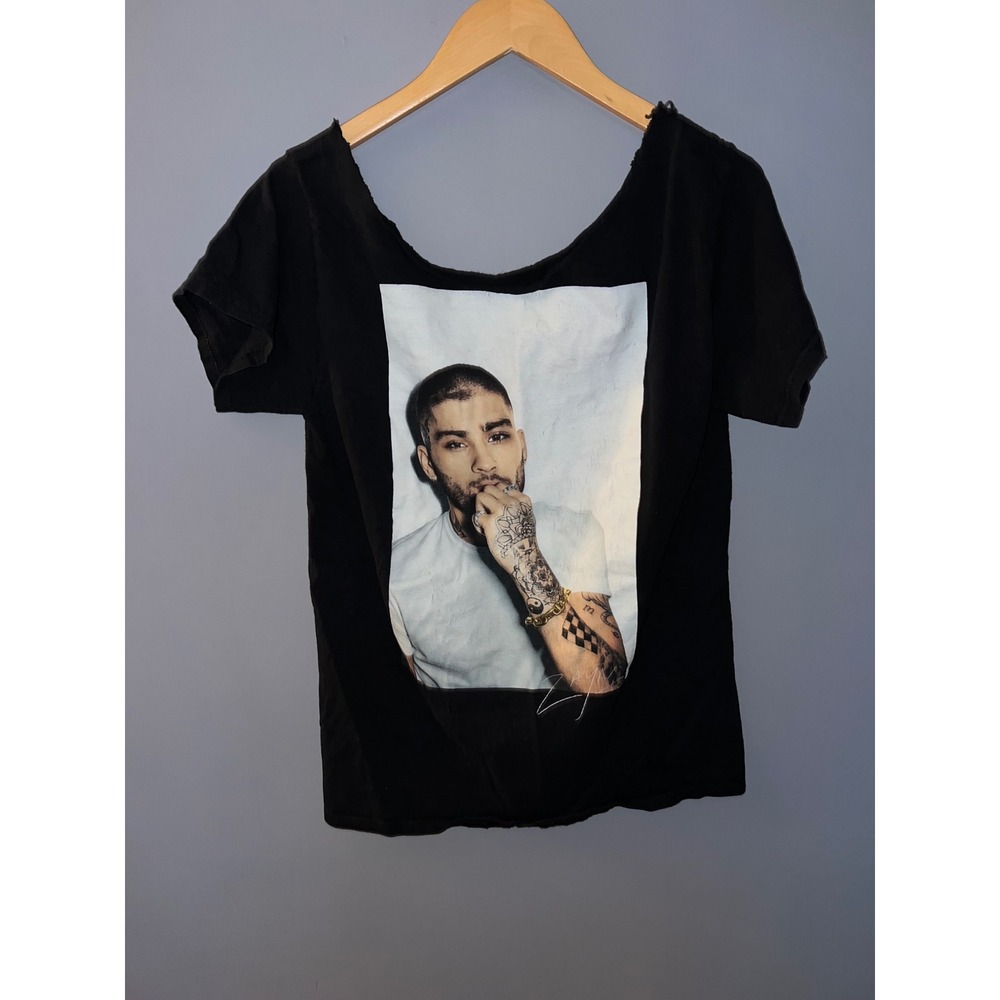 Zayn Malik Graphic T-Shirt Black Short Sleeve Raw Neck Concert Merch Womens